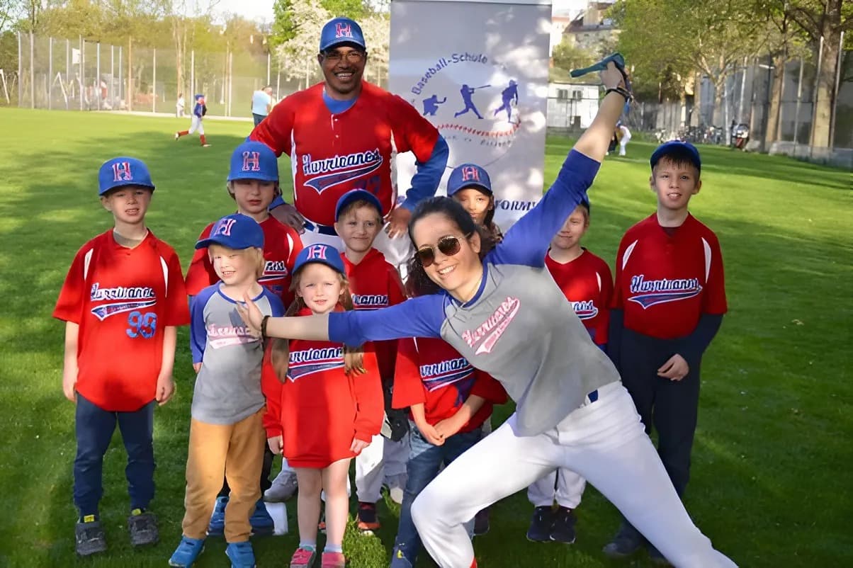 baseball school children